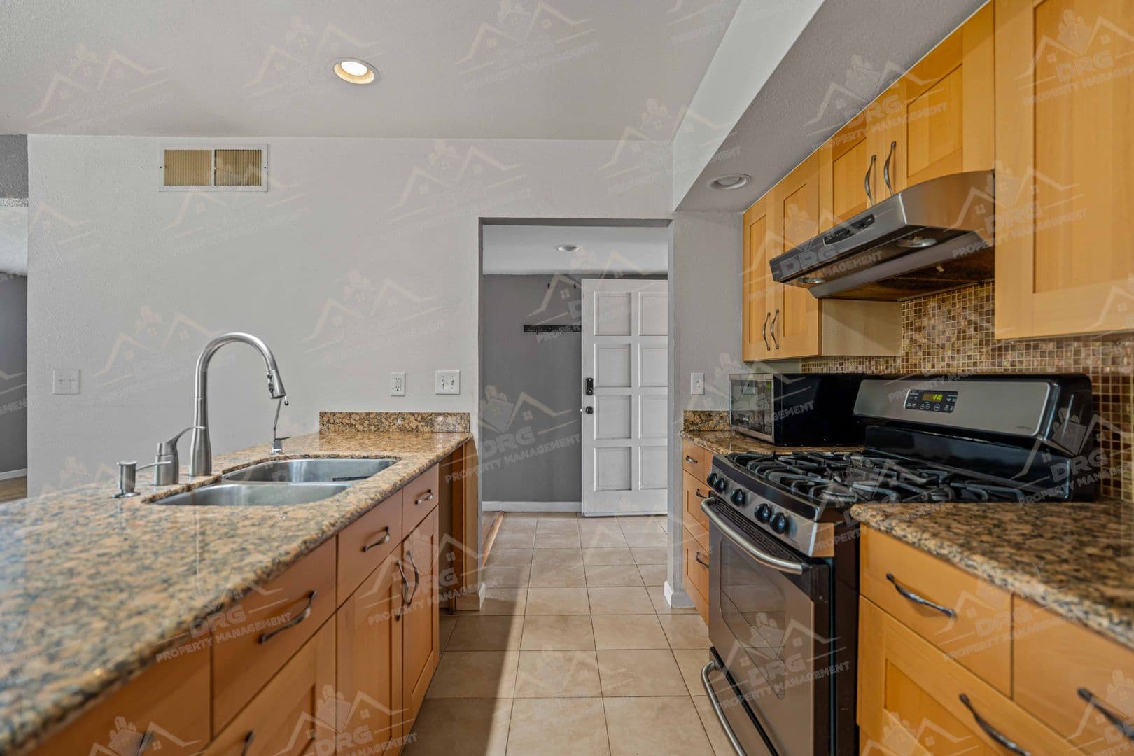 Modesto House: 3329 Wild Plams Dr