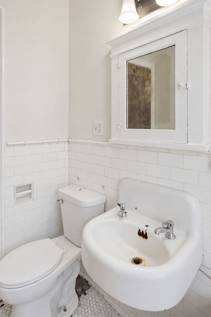 Minneapolis Apartment: 214 E 19th St