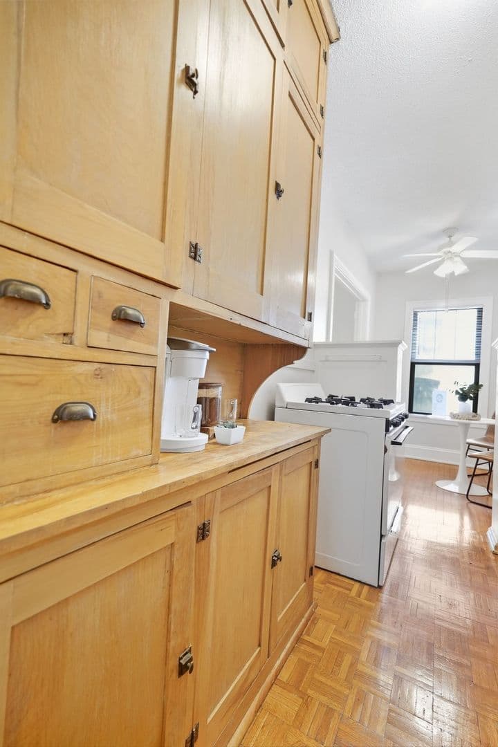 Minneapolis Apartment: 220 E 19th St
