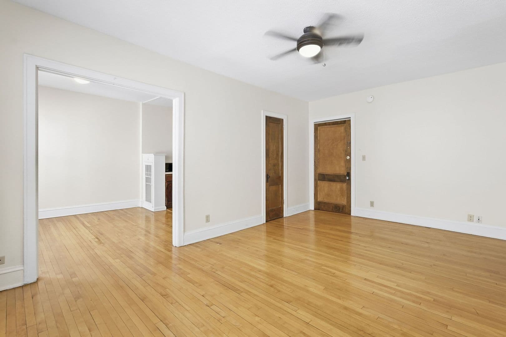Minneapolis Apartment: 214 E 19th St