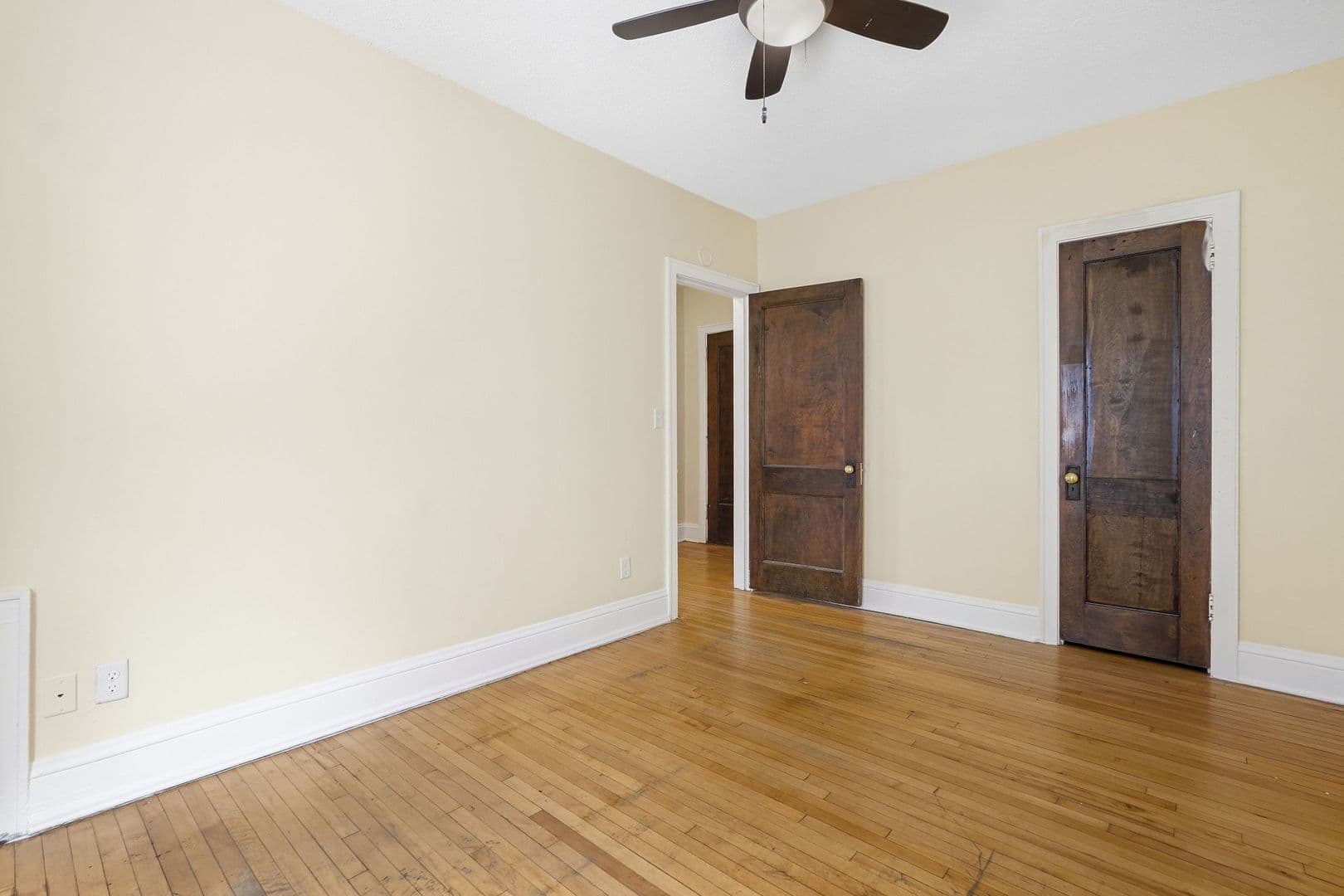 Minneapolis Apartment: 214 E 19th St
