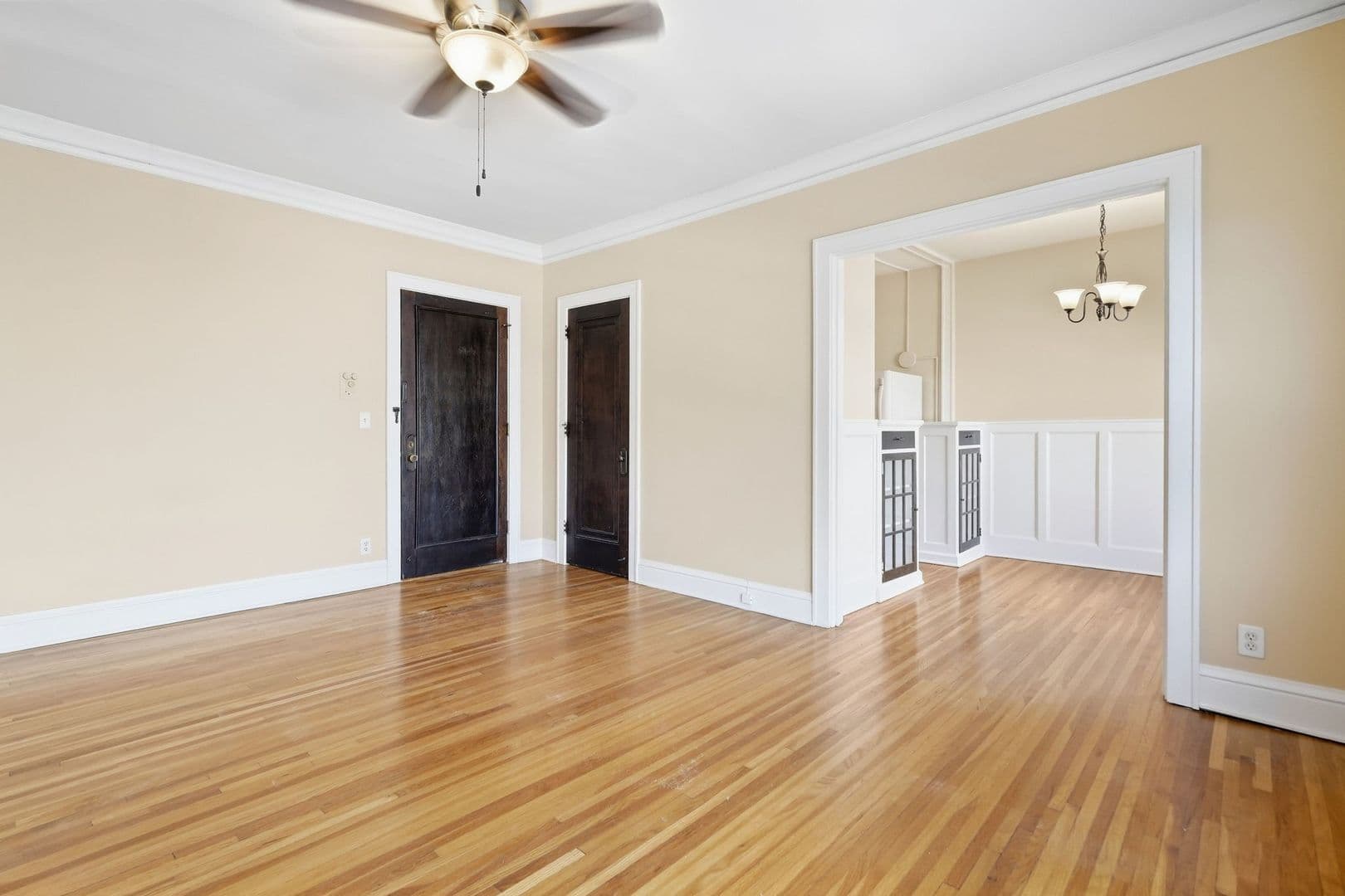 Minneapolis Apartment: 2545 Garfield Ave S