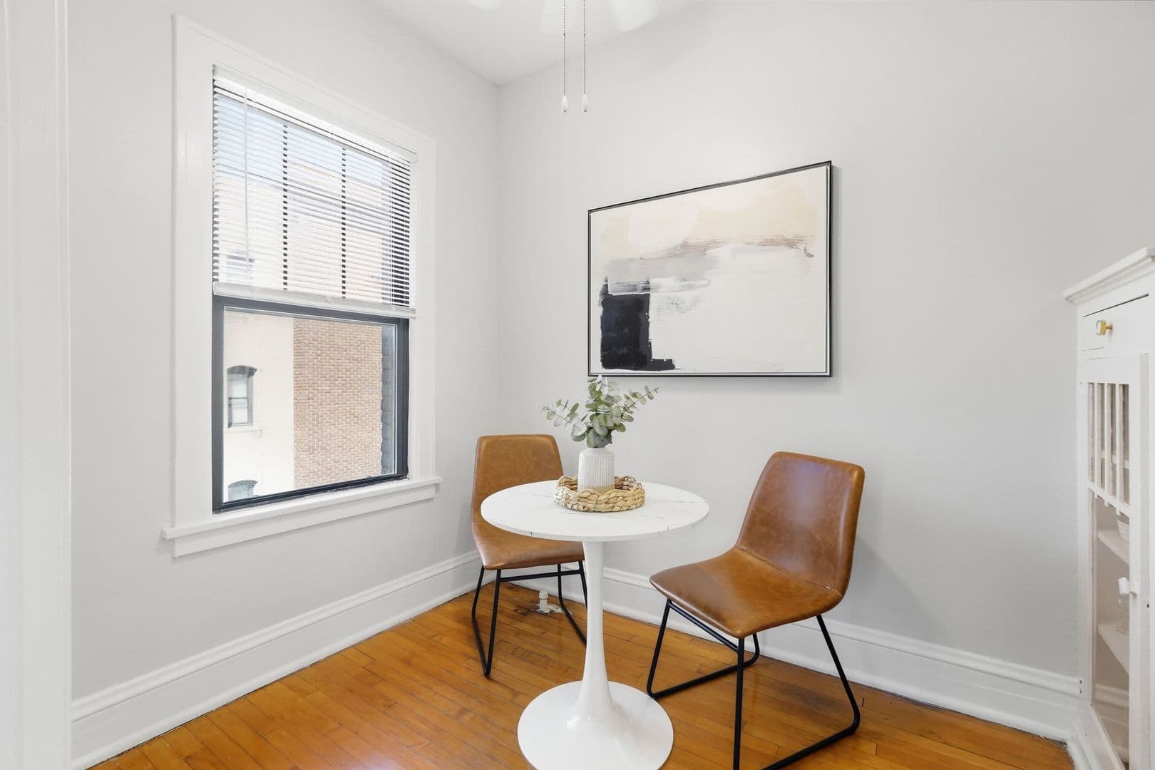 Minneapolis Apartment: 220 E 19th St