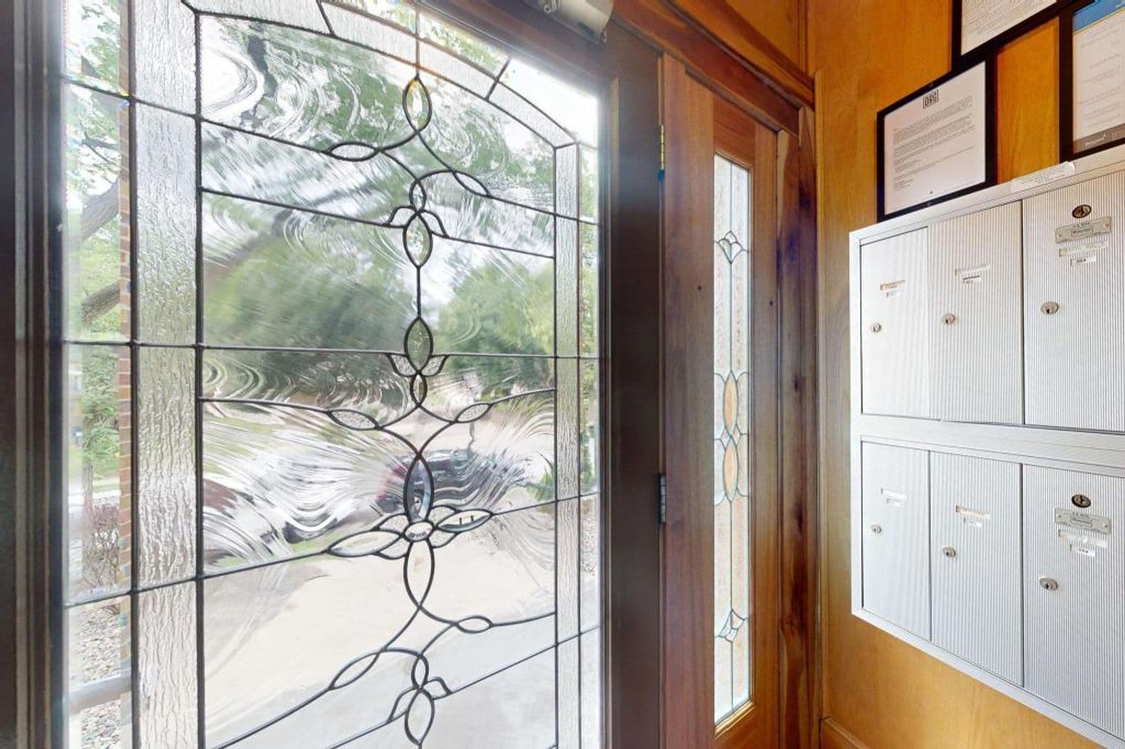 Minneapolis Apartment: 1917 Emerson Ave S