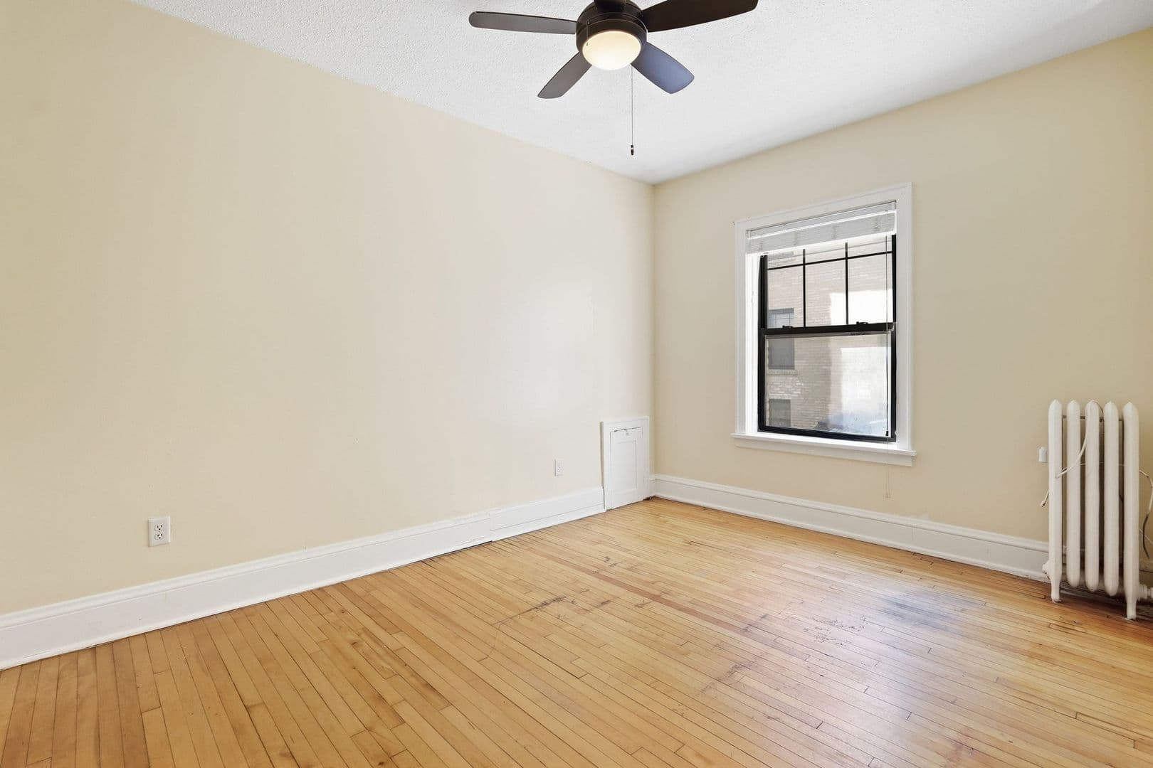 Minneapolis Apartment: 214 E 19th St