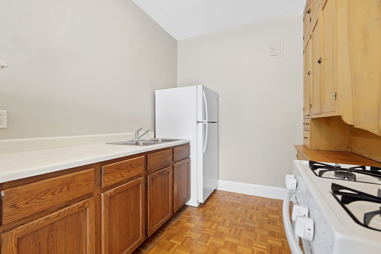 Minneapolis Apartment: 220 E 19th St #104