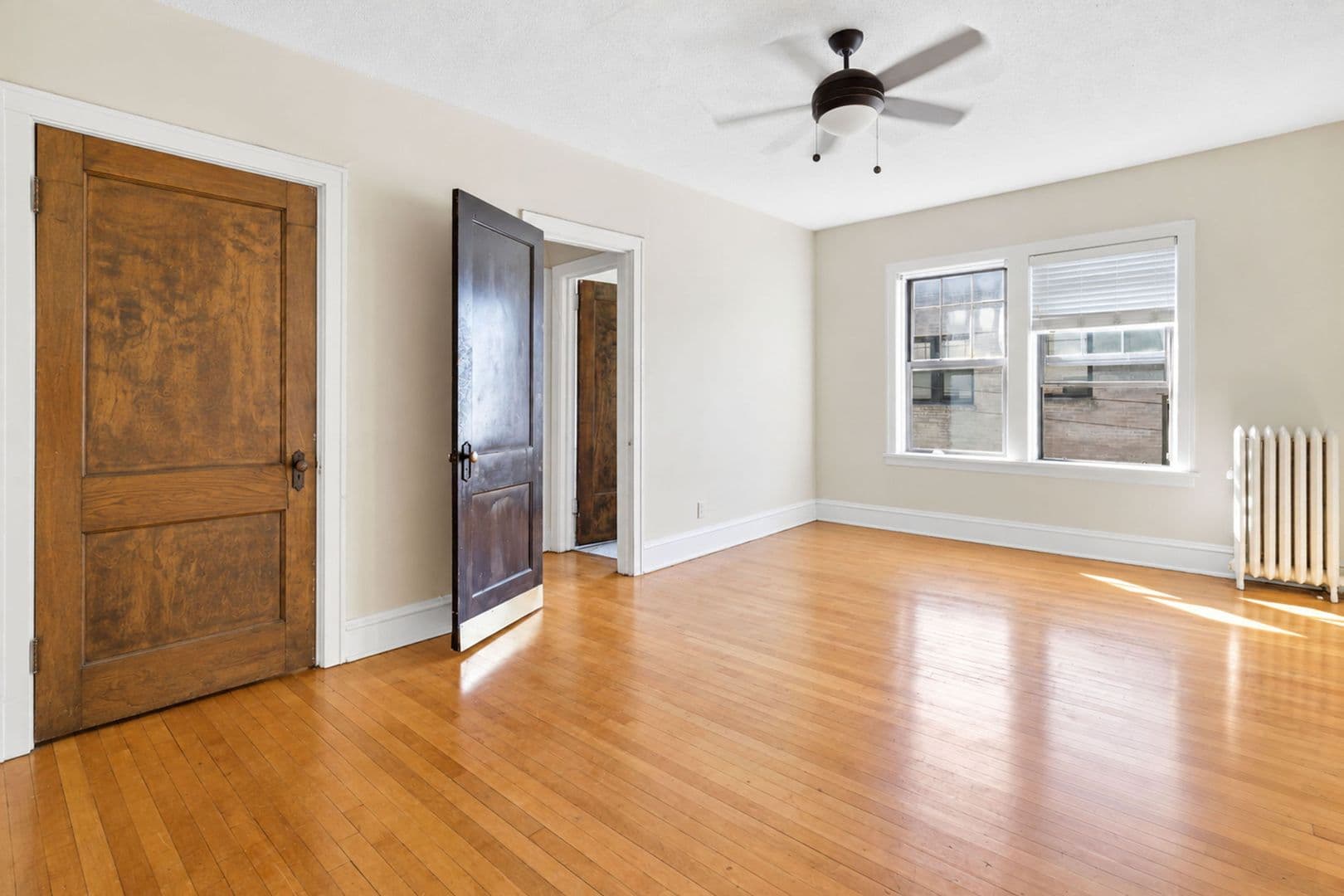 Minneapolis Apartment: 214 E 19th St