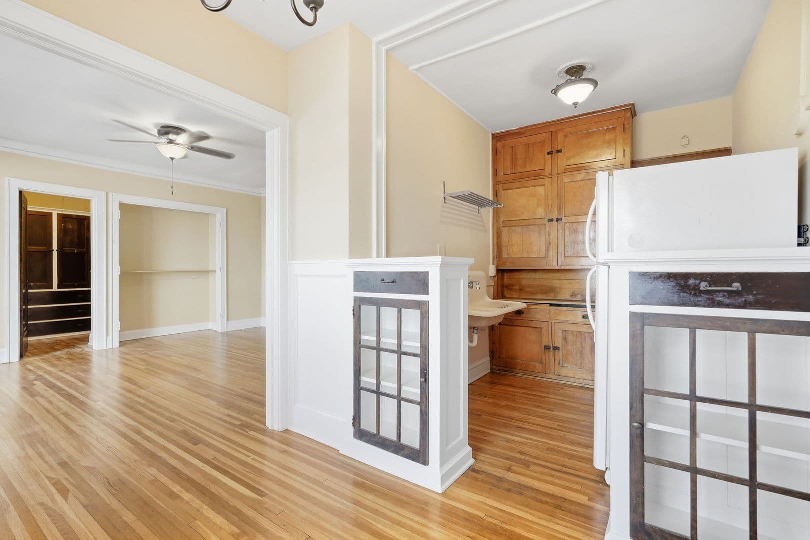Minneapolis Apartment: 2545 Garfield Ave S
