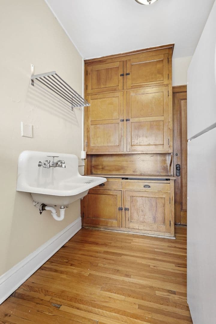 Minneapolis Apartment: 2545 Garfield Ave S
