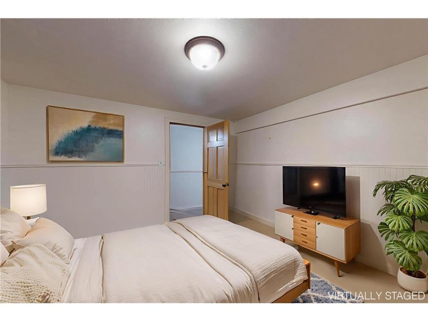 Minneapolis Apartment: 1913 Emerson Ave S