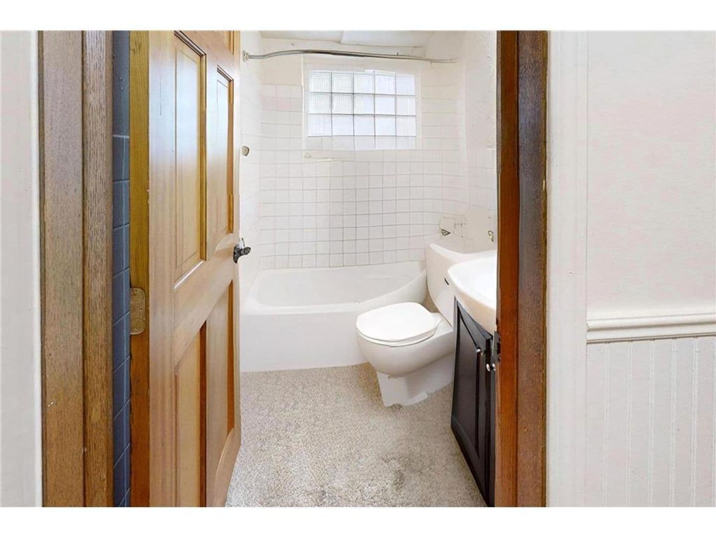 Minneapolis Apartment: 1913 Emerson Ave S