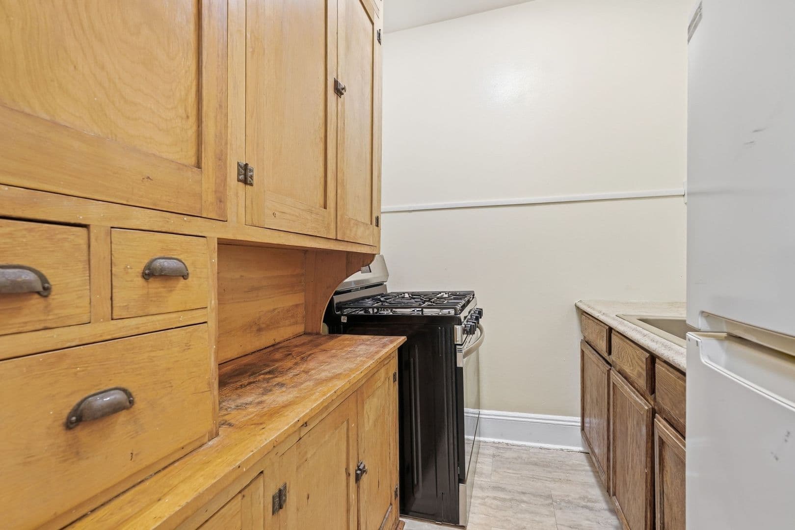 Minneapolis Apartment: 214 E 19th St