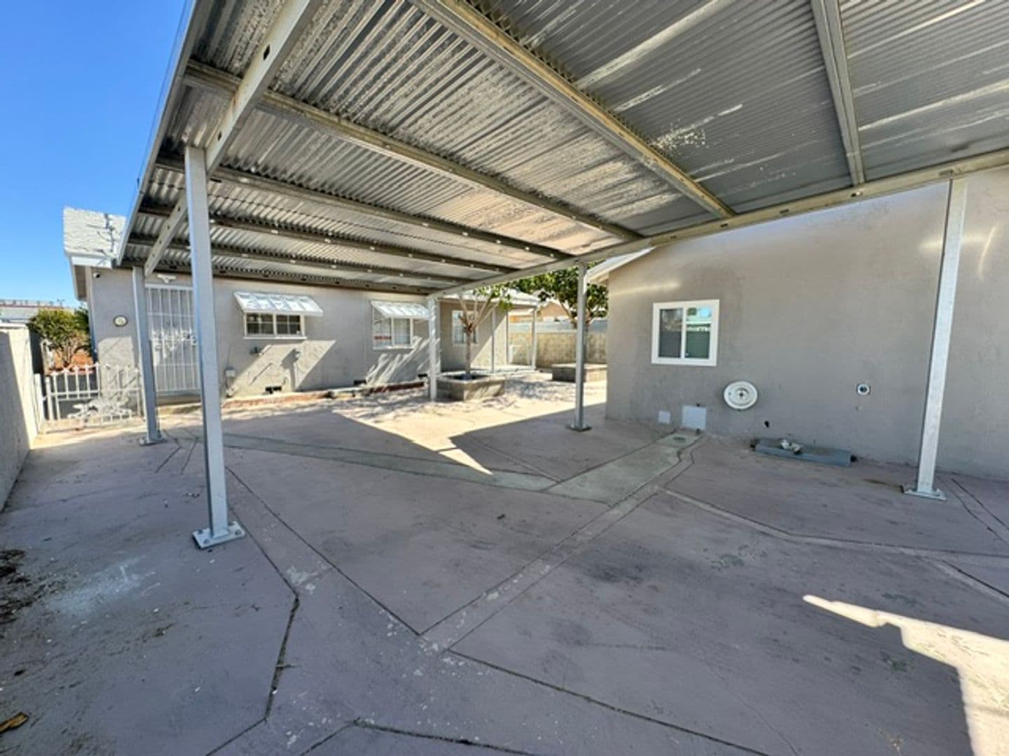 Lancaster House: 45027 Division Street