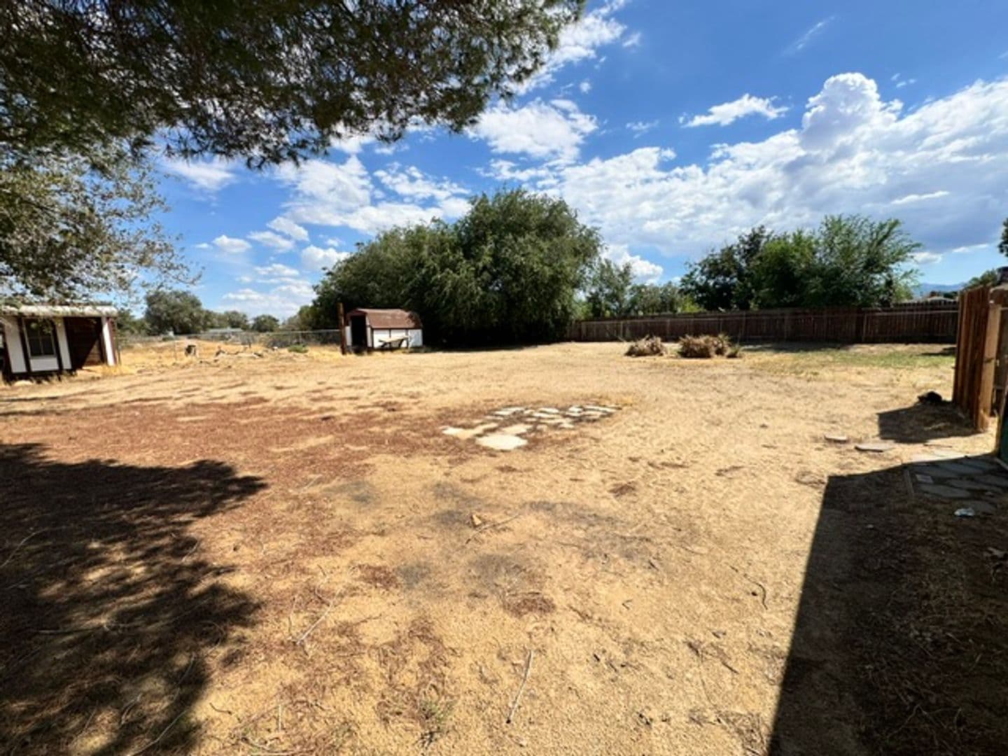 Lancaster House: 40926 174th Street East