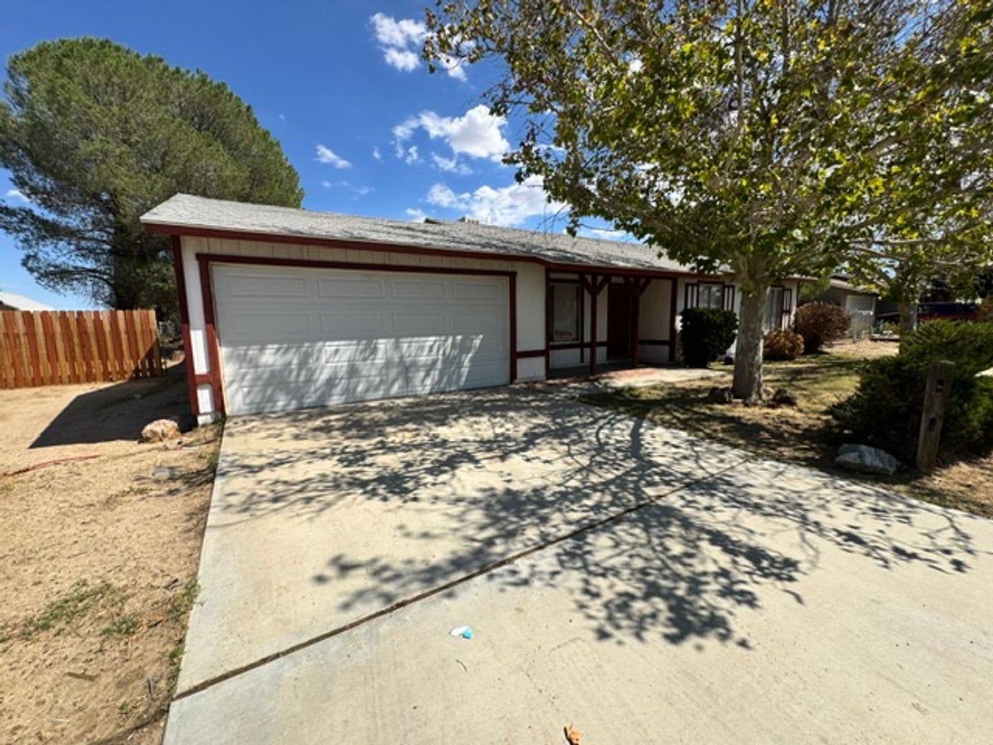 Lancaster House: 40926 174th Street East