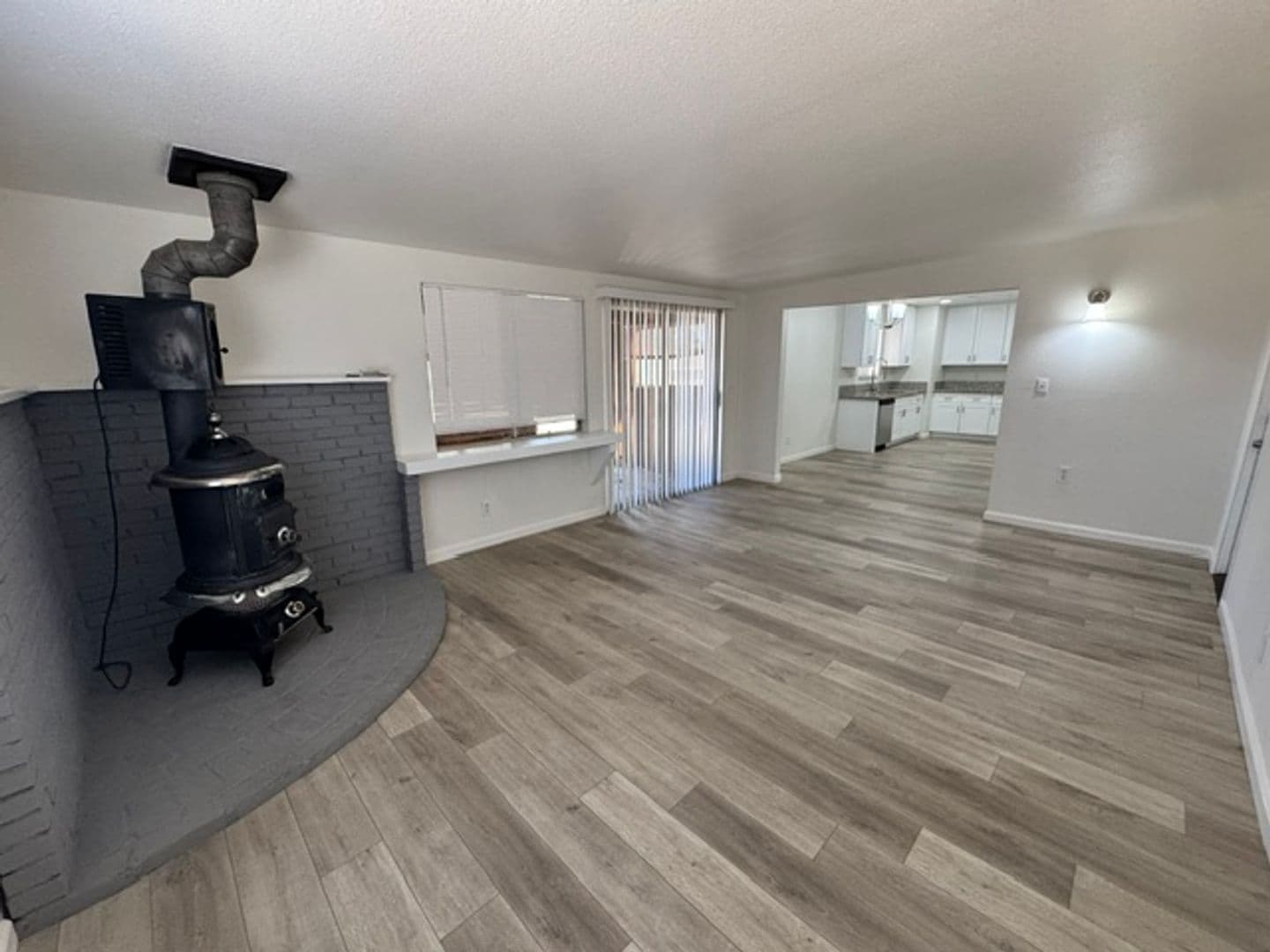 Lancaster House: 40926 174th Street East
