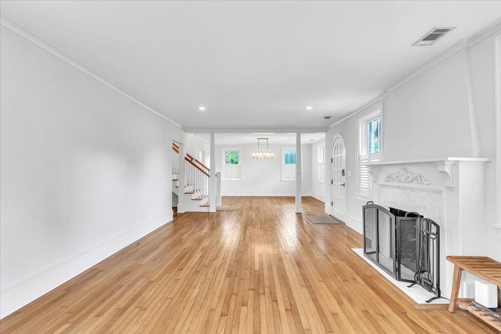 Savannah House: 331 E 54th Street