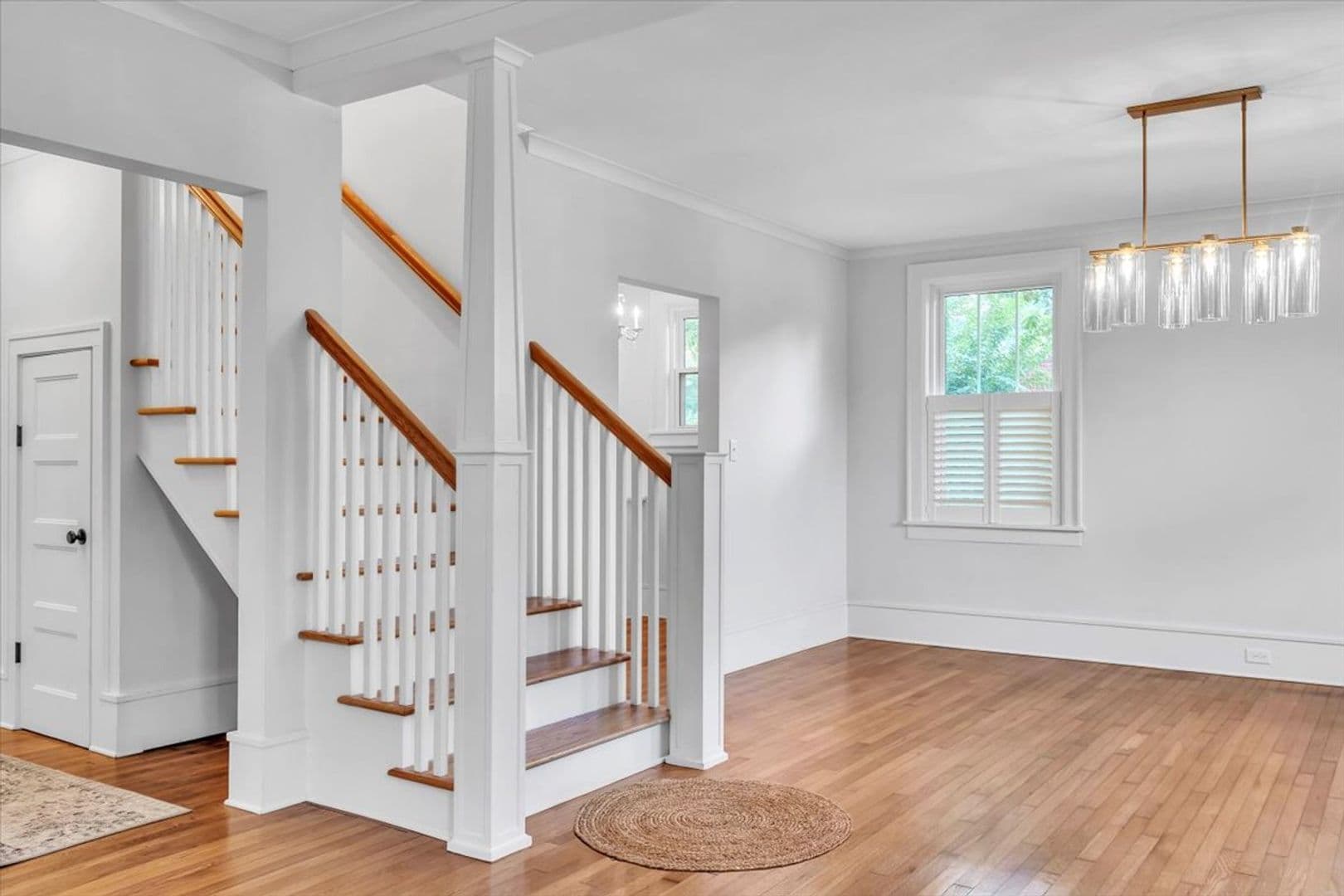 Savannah House: 331 E 54th Street