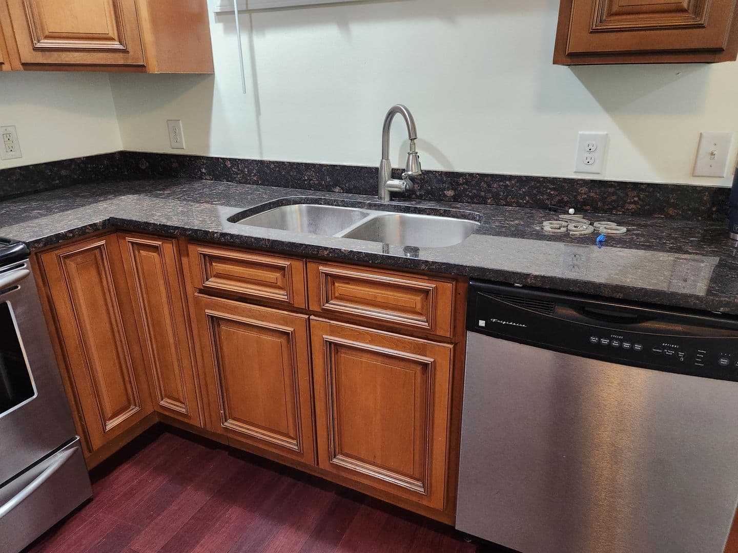 Savannah House: 836 E Park Avenue