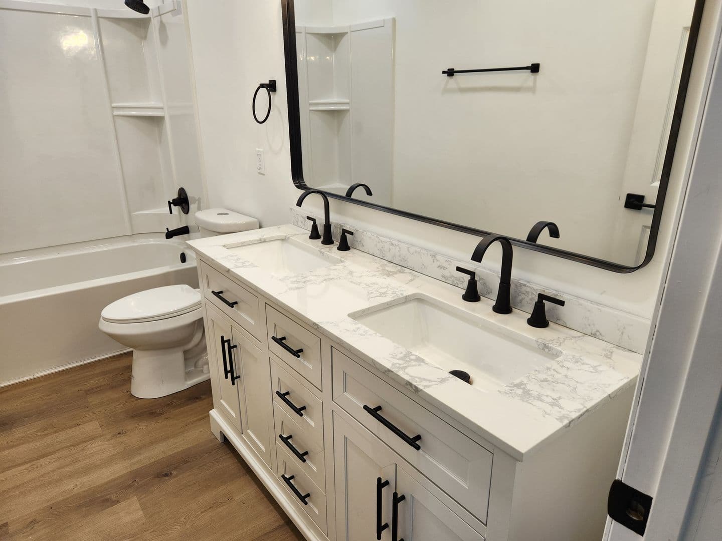 Savannah House: 422 W 42nd Street