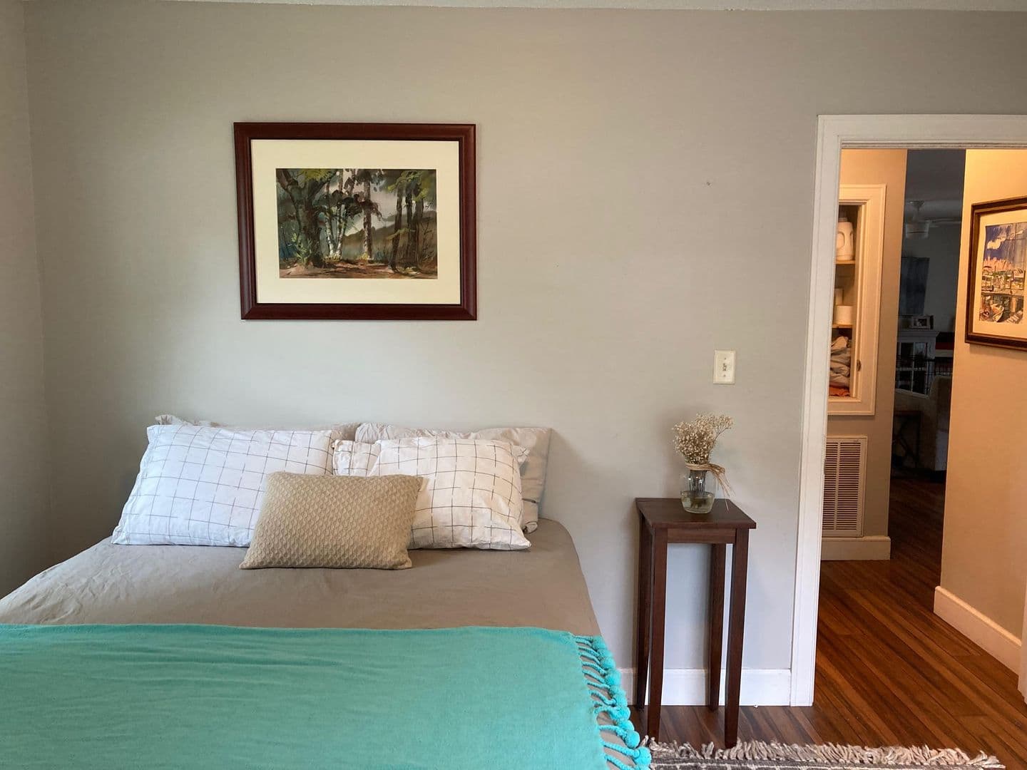 Charleston House: 10 Oak Forest Drive