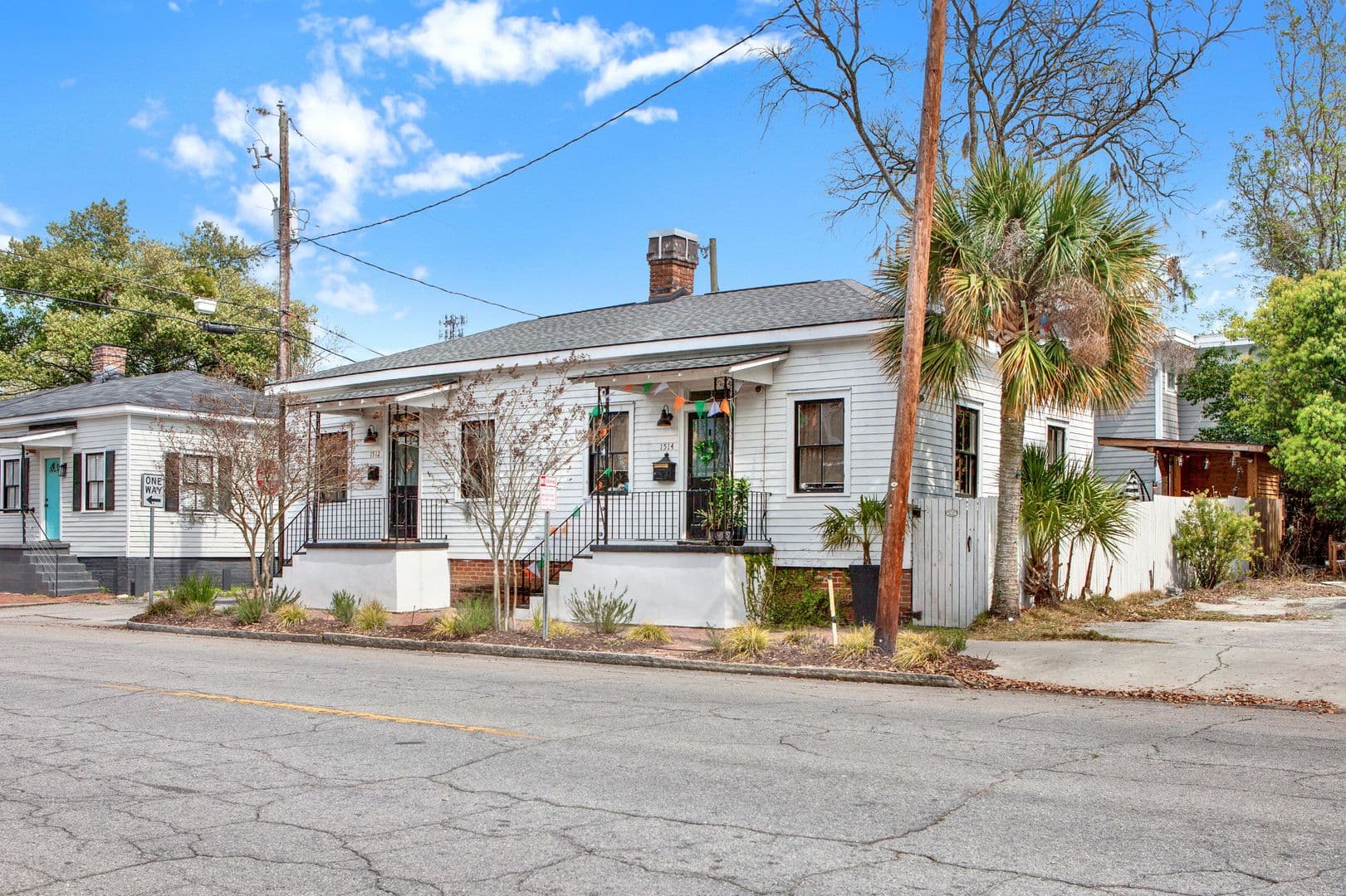 Savannah House: 1512 Barnard Street