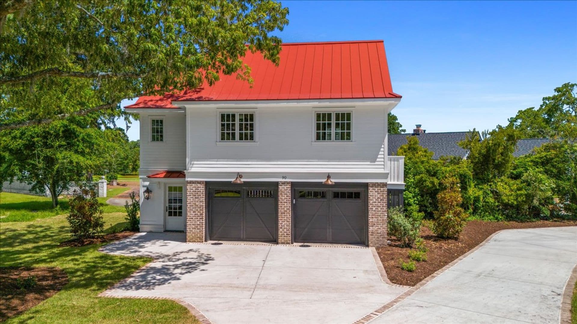 Charleston Condo: 90 Farmfield Avenue