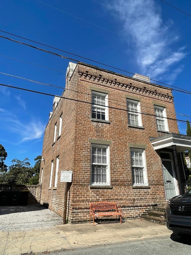Savannah House: 509 Howard Street