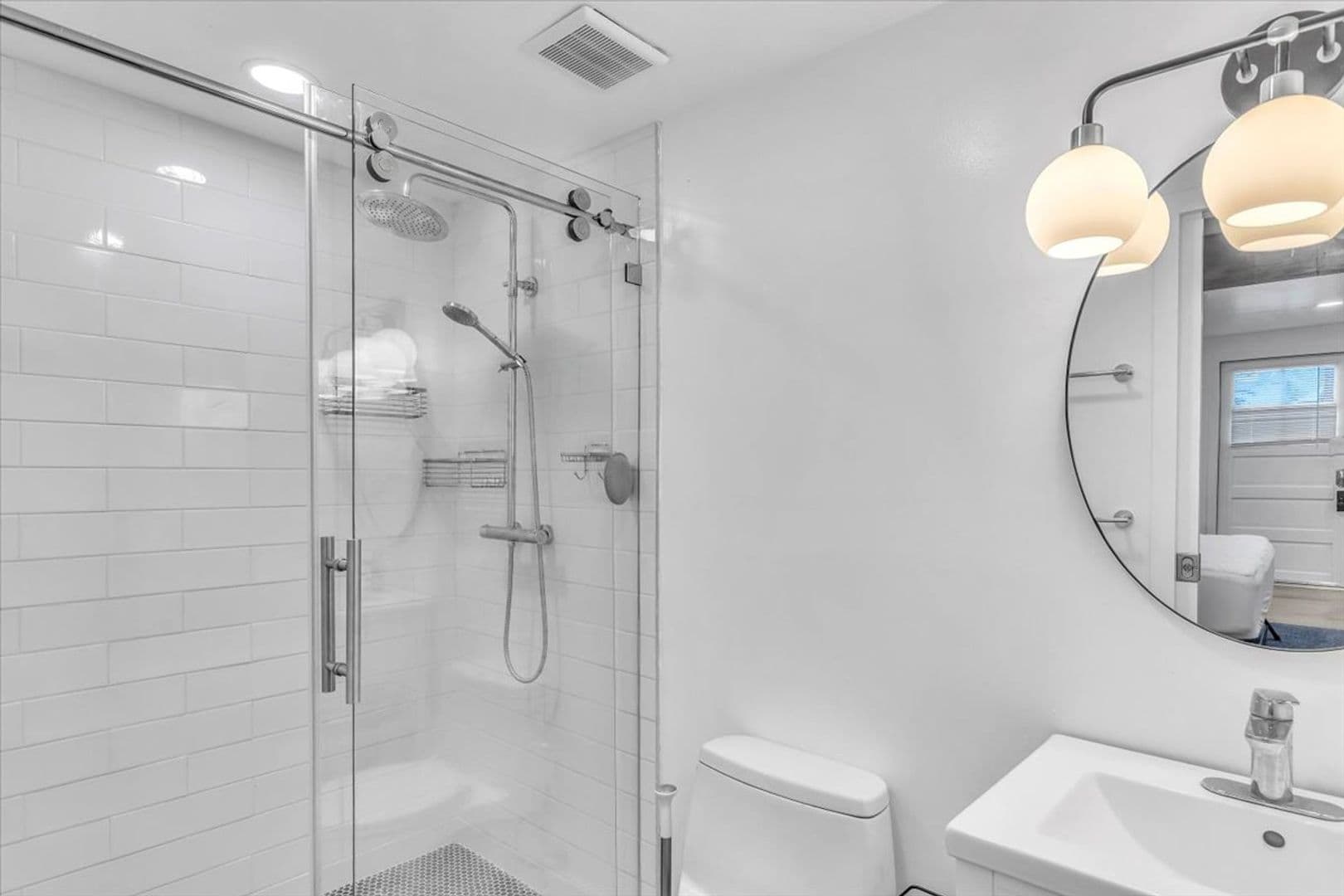 Savannah House: 331 E 54th Street