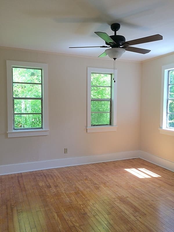 Charleston Apartment: 35 Vanderhorst Street