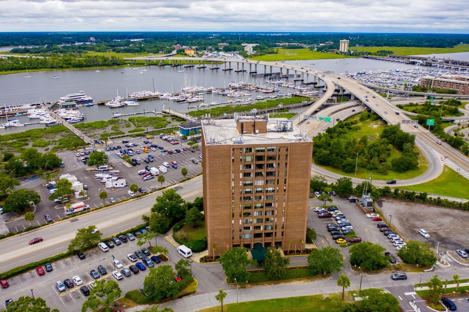 Charleston Apartment: 14 Lockwood Drive