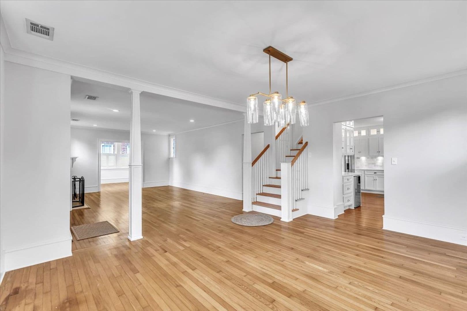 Savannah House: 331 E 54th Street