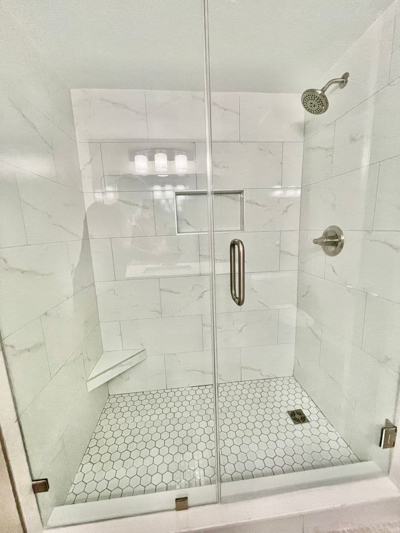 Charleston Apartment: 14 Lockwood Drive