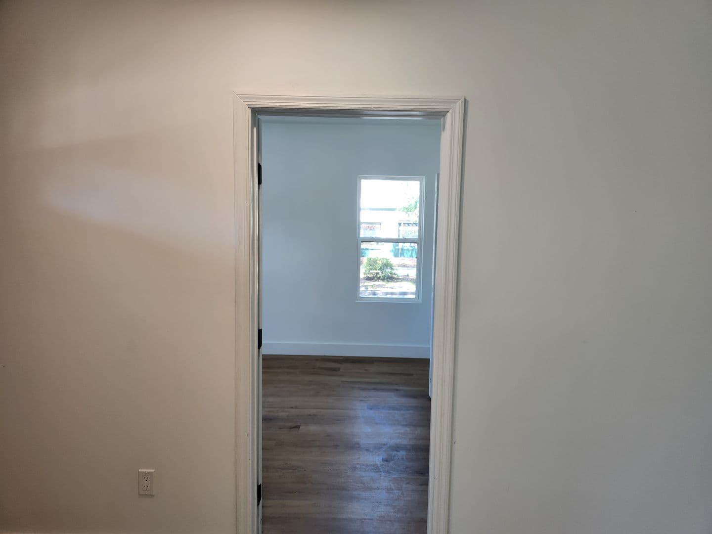 Savannah House: 422 W 42nd Street
