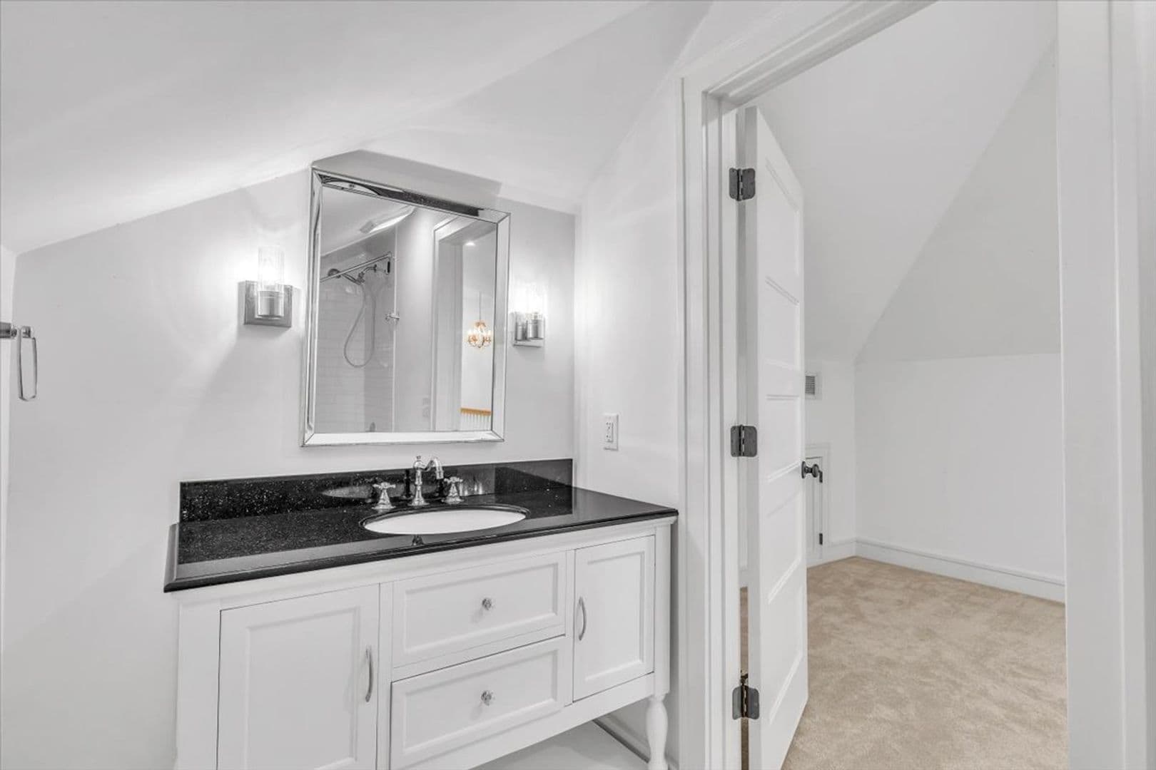 Savannah House: 331 E 54th Street