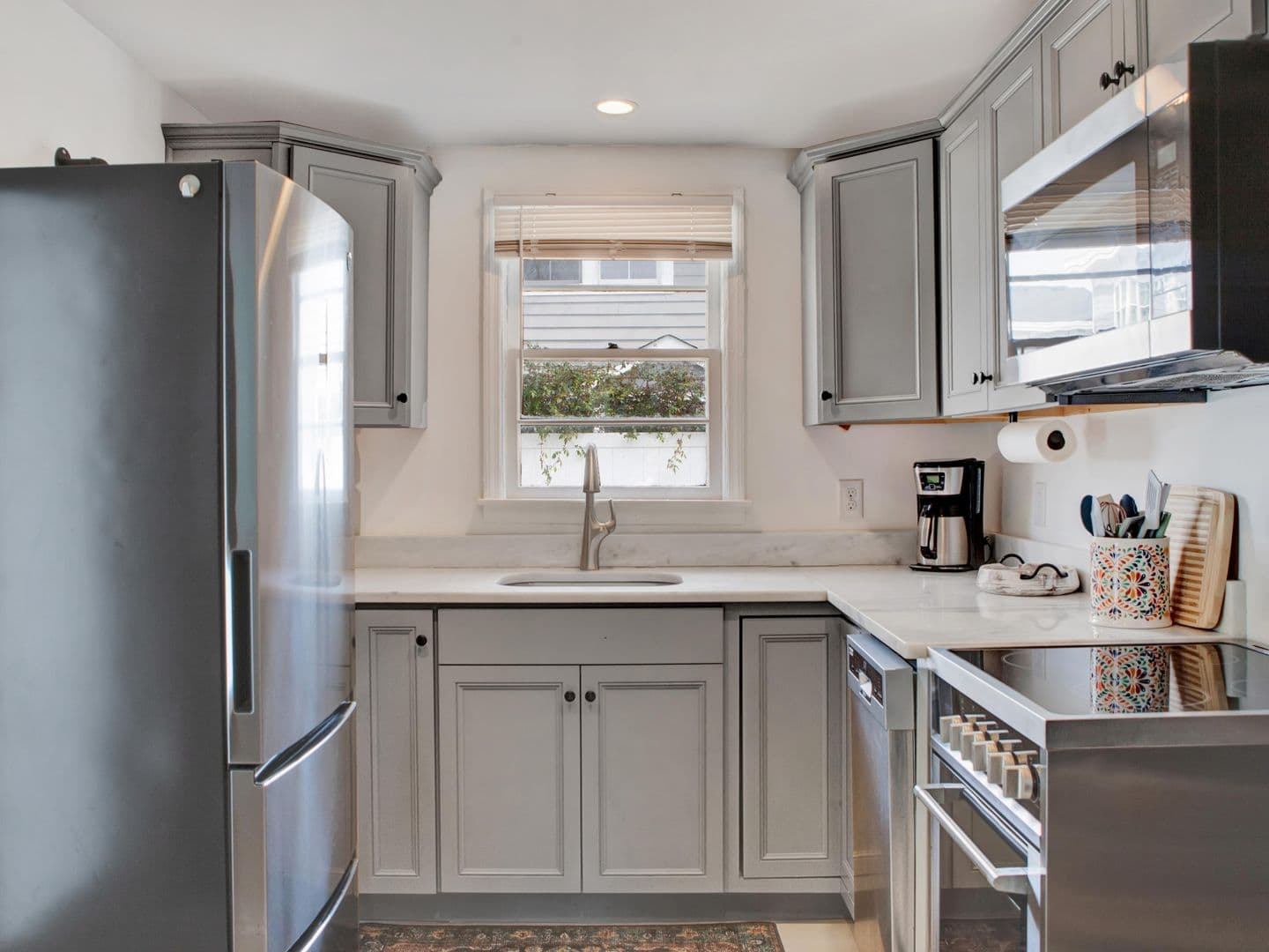 Savannah House: 1512 Barnard Street