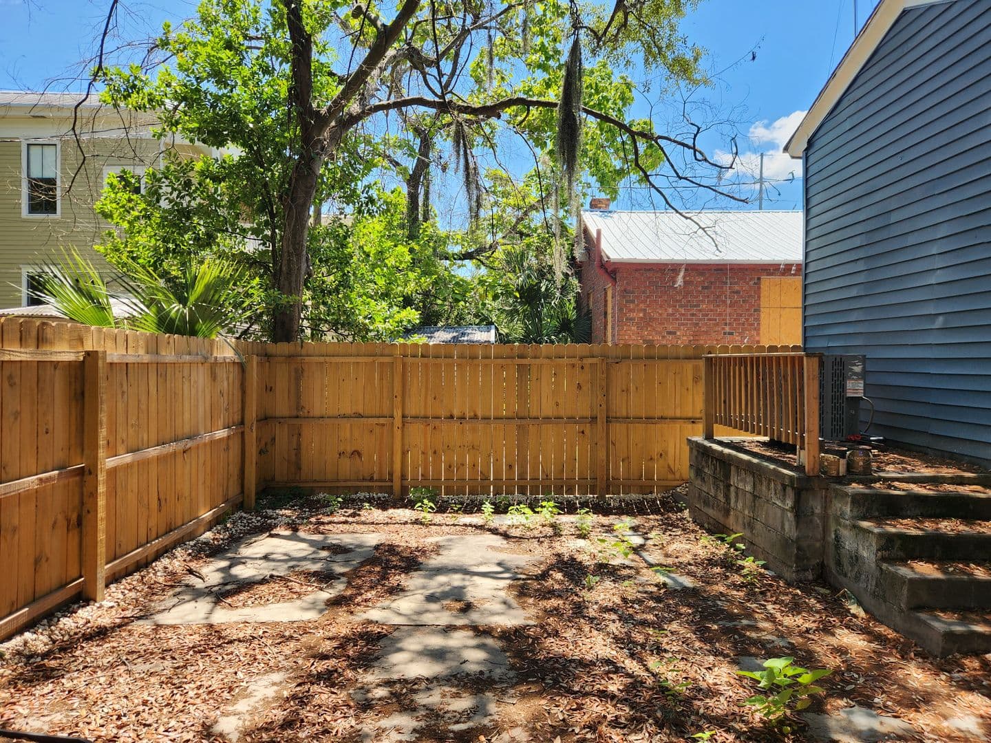 Savannah House: 422 W 42nd Street