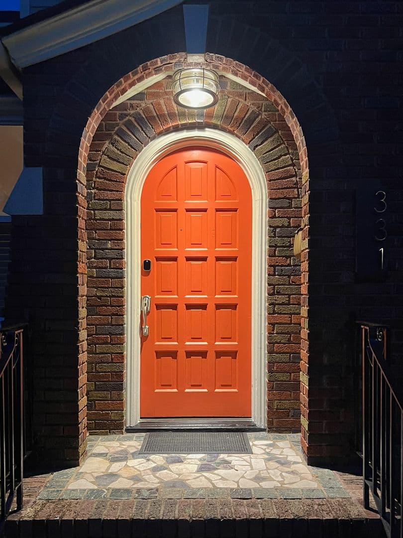 Savannah House: 331 E 54th Street