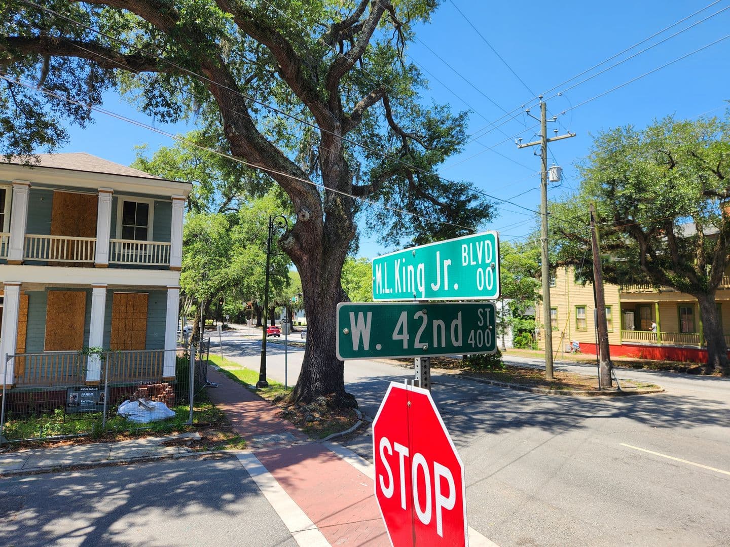 Savannah House: 422 W 42nd Street