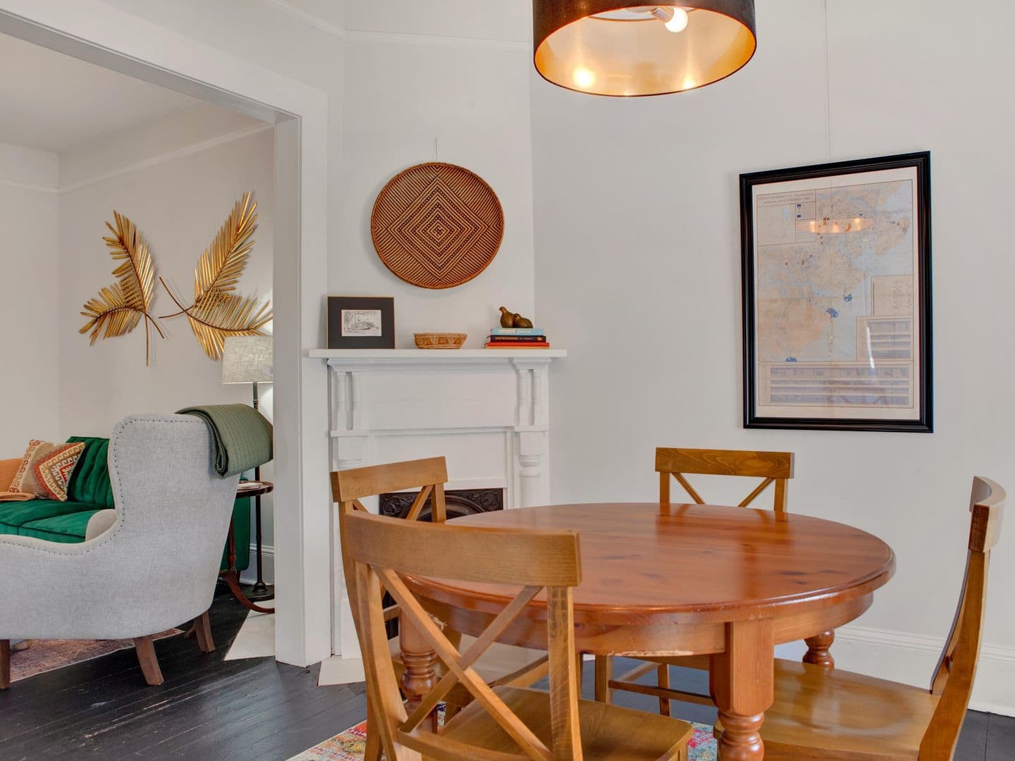 Savannah House: 1512 Barnard Street