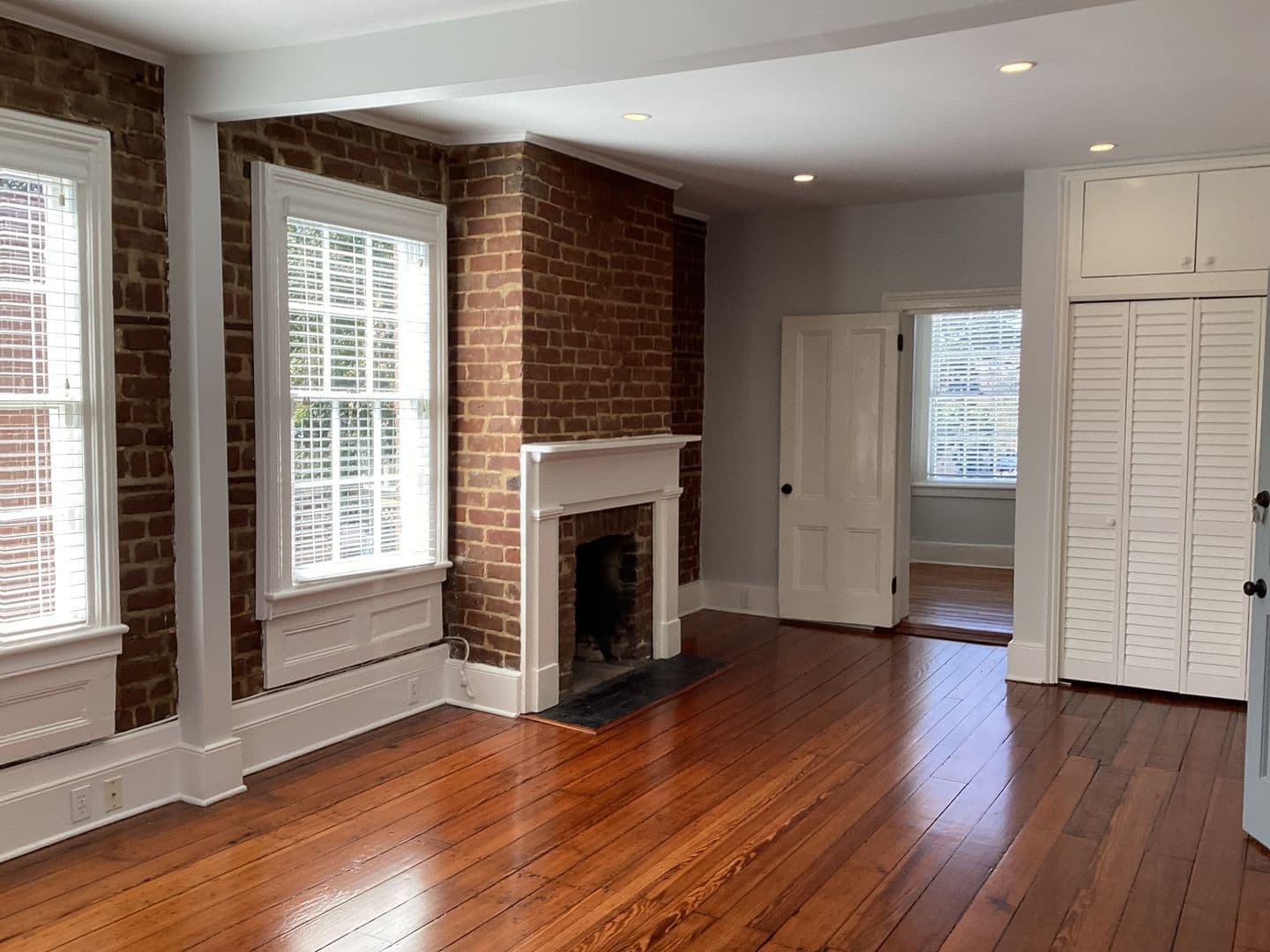 Savannah House: 509 Howard Street