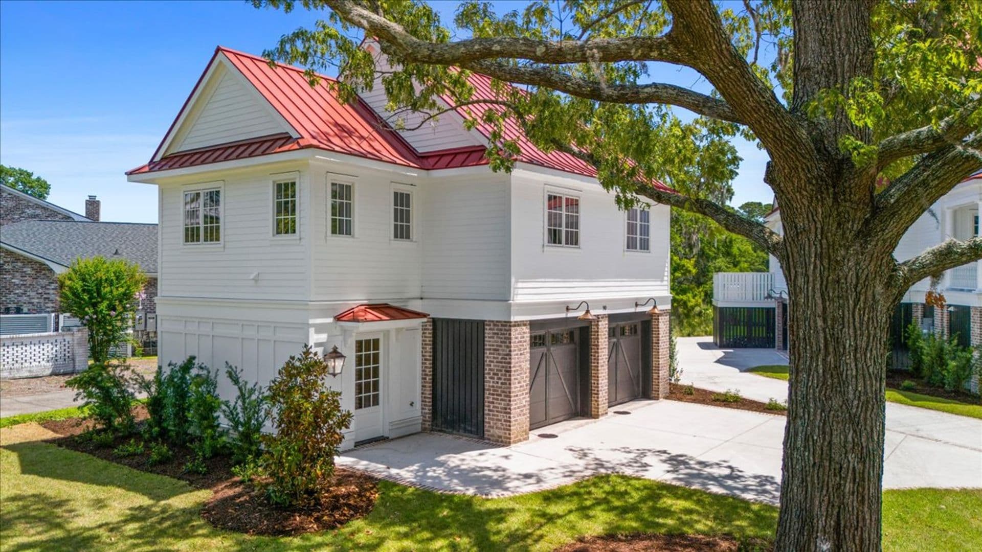 Charleston Condo: 90 Farmfield Avenue
