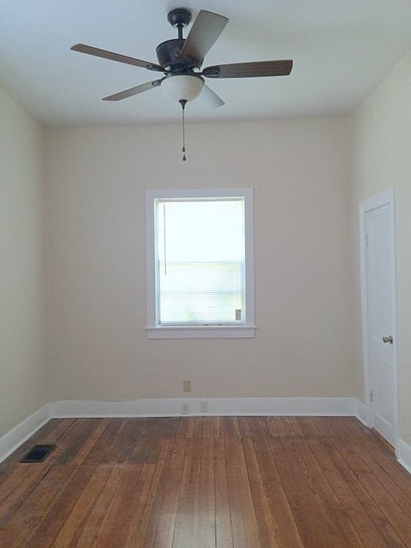 Charleston Apartment: 35 Vanderhorst Street