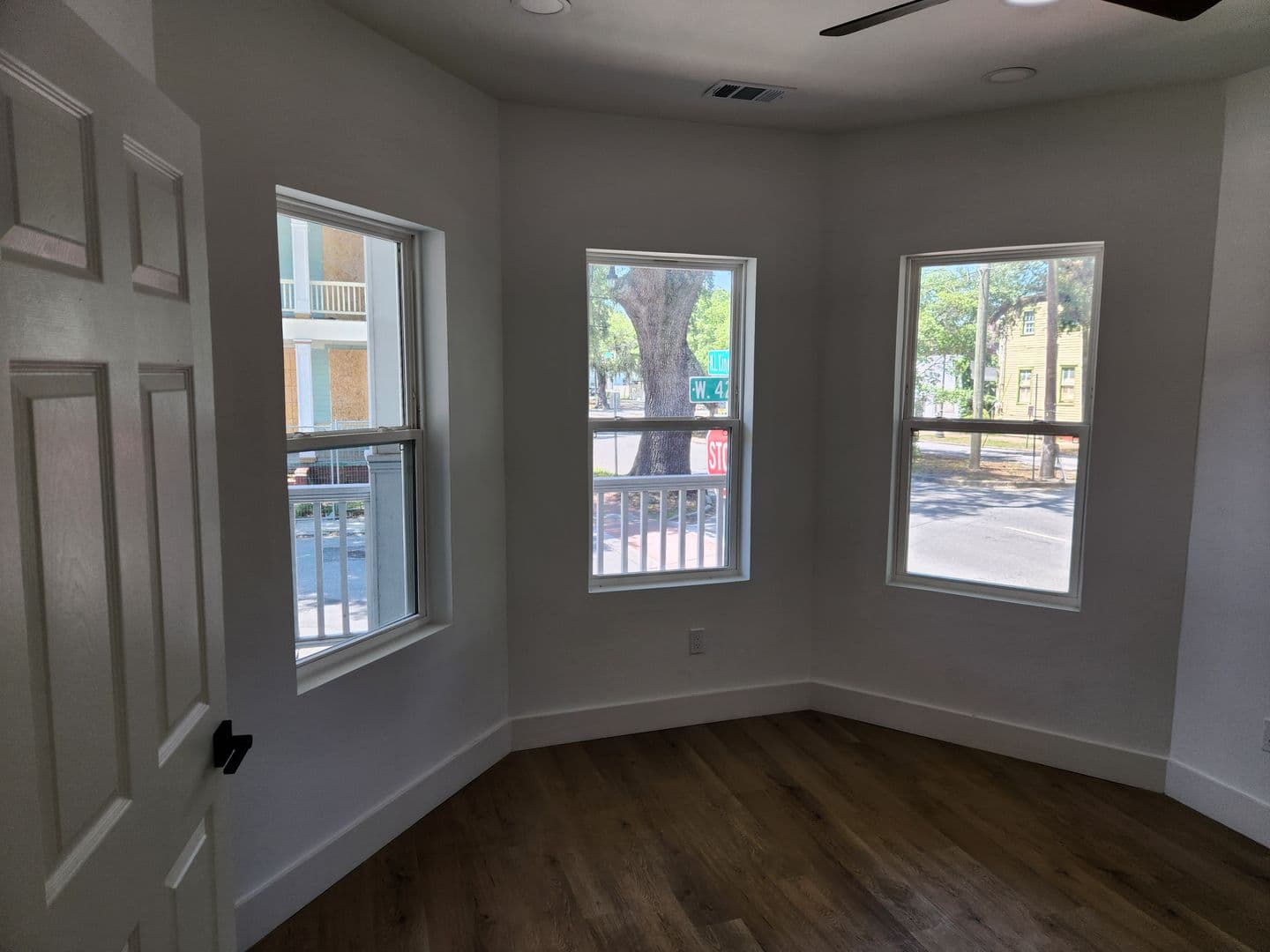 Savannah House: 422 W 42nd Street