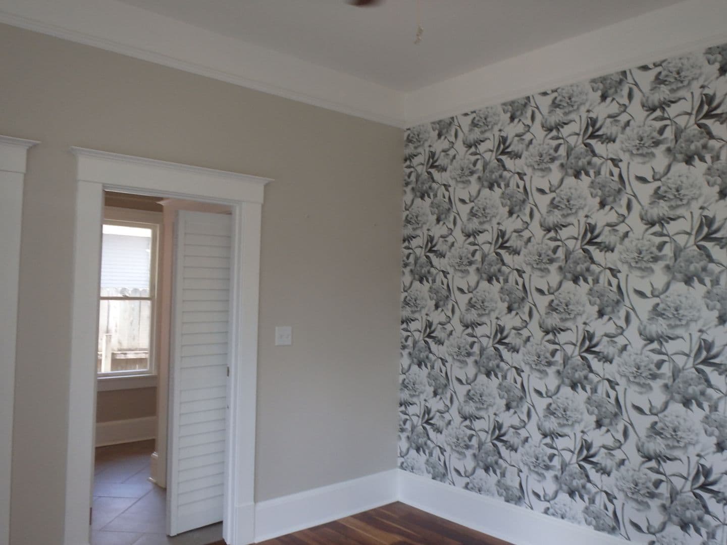 Savannah House: 325 East 49th Street