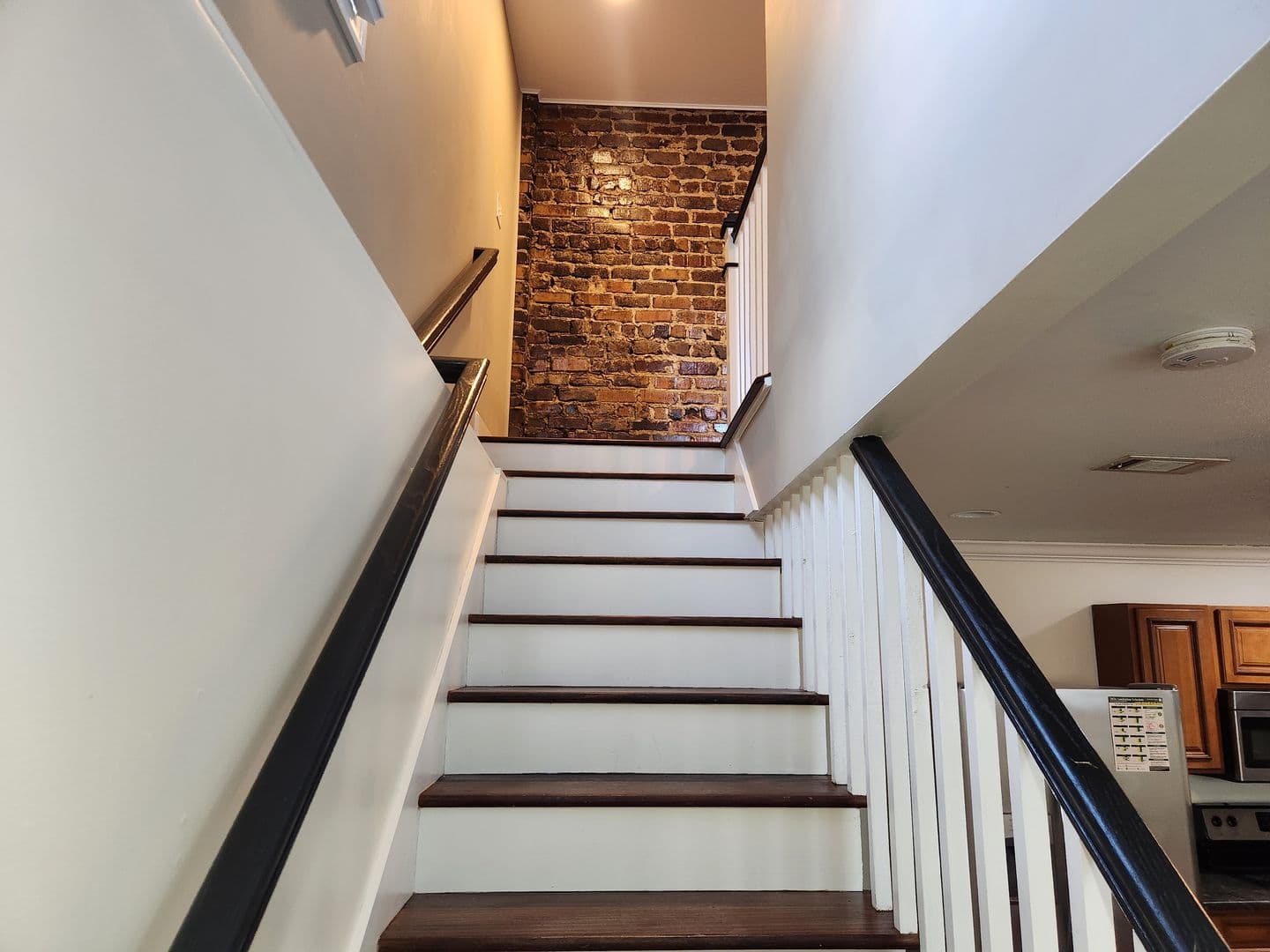 Savannah House: 836 E Park Avenue