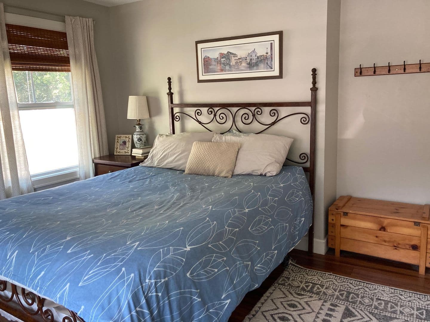 Charleston House: 10 Oak Forest Drive