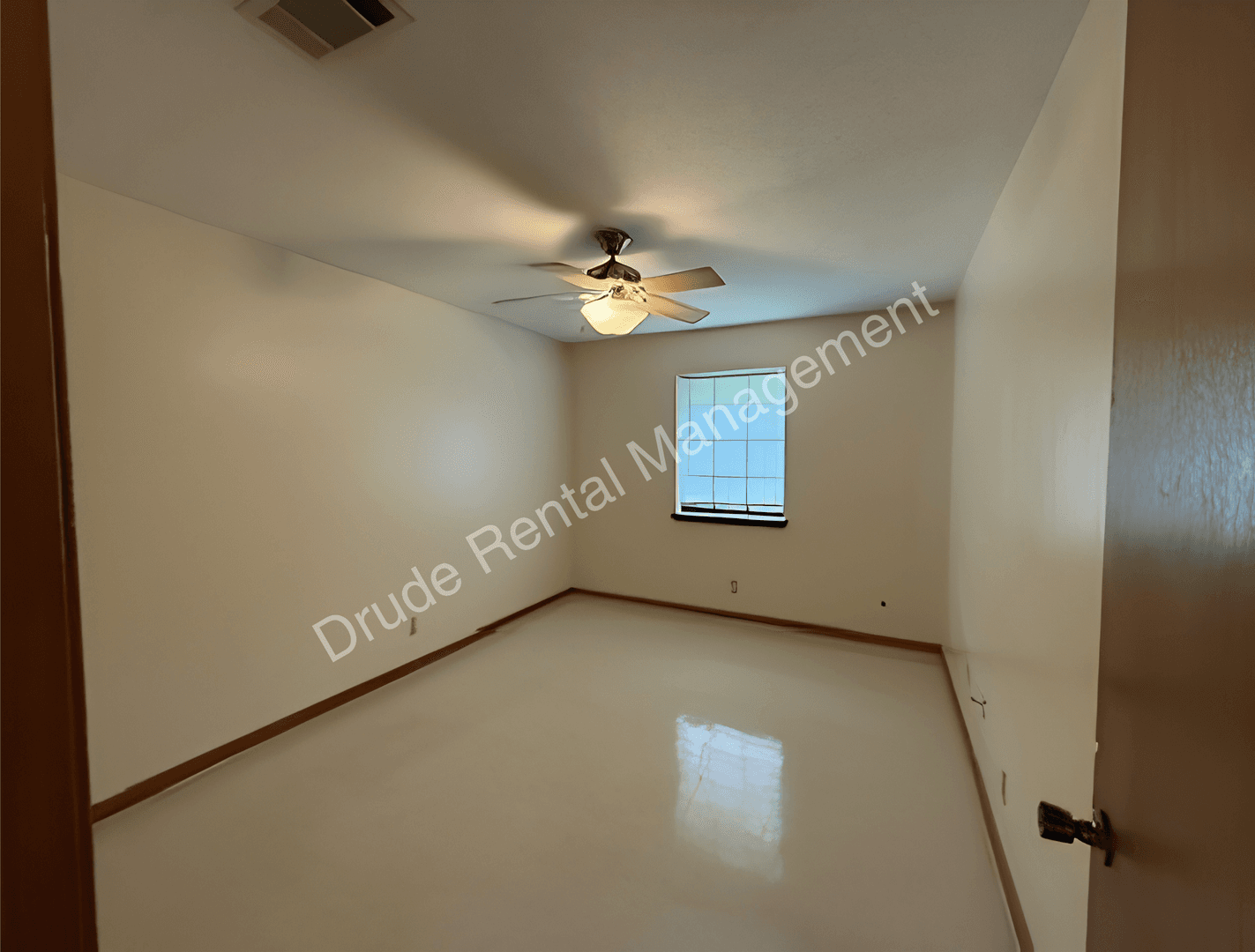 Hammond Apartment: 610 Old Covington Hwy.