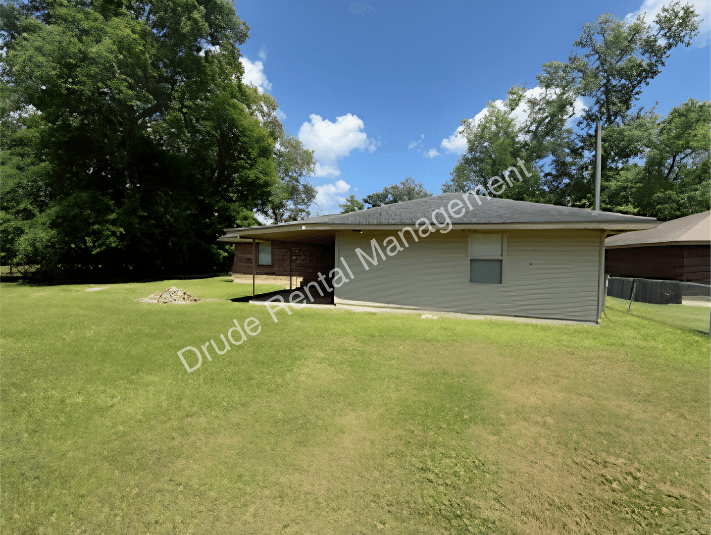 Ponchatoula House: 335 North Baronne Street