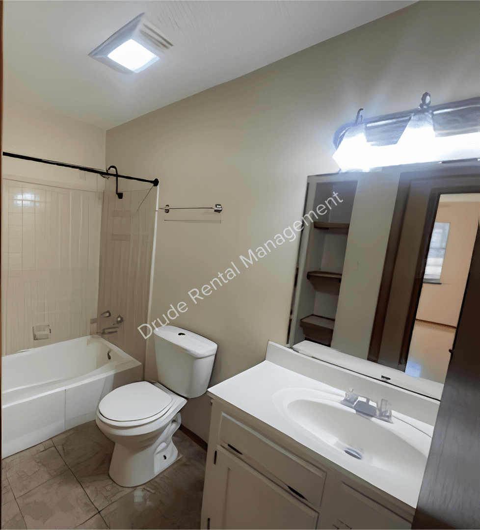 Hammond Apartment: 610 Old Covington Hwy.